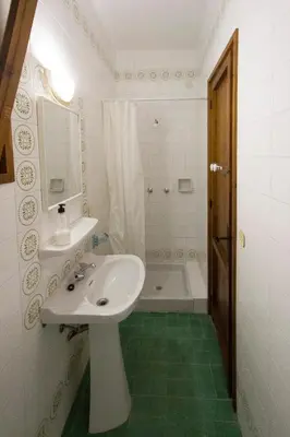 Un baño de Catalunya Casas: Spacious Villa Vera up to 24 guests, a short drive to Blanes!