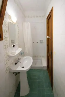 Un baño de Catalunya Casas: Spacious Villa Vera up to 24 guests, a short drive to Blanes!