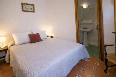 Un baño de Catalunya Casas: Spacious Villa Vera up to 24 guests, a short drive to Blanes!
