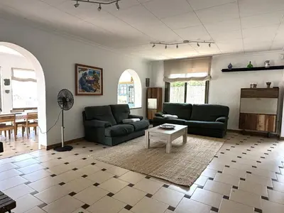 Zona de estar de LETS HOLIDAYS Beautiful house sea views
