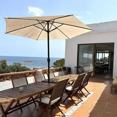 LETS HOLIDAYS Beautiful house sea views