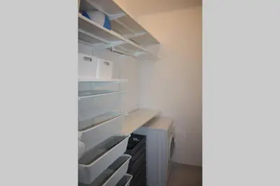 Una cocina o zona de cocina en Precioso apartamento con piscina en Pals Costa Brava