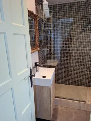 Un baño de Apt CON VISTAS ALAS ISLAS MEDAS