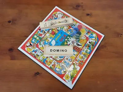 Certificado, premio, señal o documento que está expuesto en Habitación delante de la playa Blanes