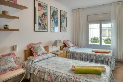 Cama o camas de una habitación en Apartamento Ingrid tu oasis de luz y silencio