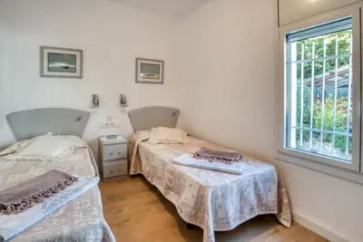 Cama o camas de una habitación en Apartamento Ingrid tu oasis de luz y silencio