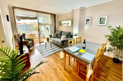 Zona de estar de LA MER BLEUE, Boutique Apartament with free parking, full equipped in Fenals Beach