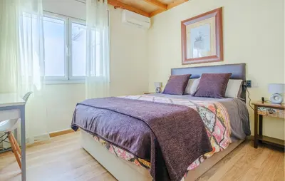Cama o camas de una habitación en Nice Home In Malgrat De Mar