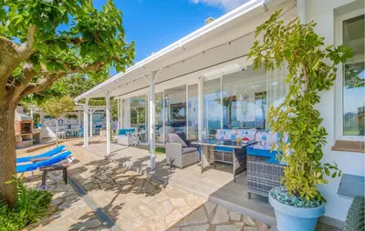 Un patio o zona al aire libre en Nice Home In Malgrat De Mar