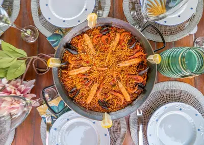 Comida en o cerca de esta villa