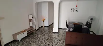 Una televisión o centro de entretenimiento en Apartamento Costa Brava con Wifi y Playa Barcelona