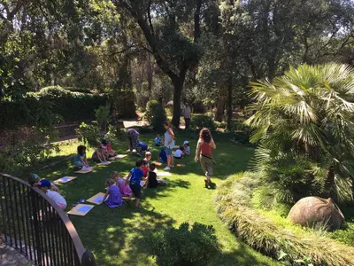 Jardín al aire libre en La Bruguera de Púbol Villa & Eco Retreat Centre