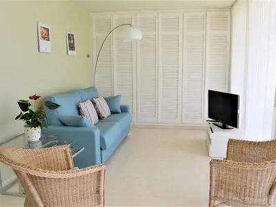 Una televisión o centro de entretenimiento en Apartment les oliveres