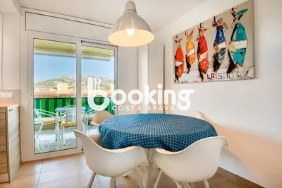 Plano de Rancho suizo Apartament per 4 persones amb vistes al mar amb piscina comunitària