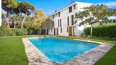 Piscina en o cerca de 1Rosam01 Llafranc