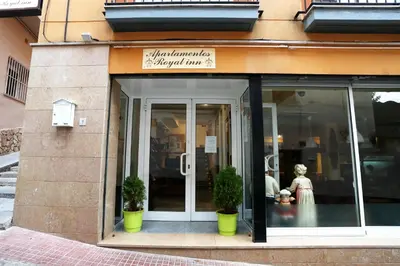 Fachada o entrada de Royal Inn Aparthotel