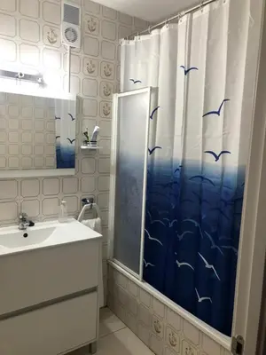 Un baño de APARTMENT 2 MIN. DEL MAR