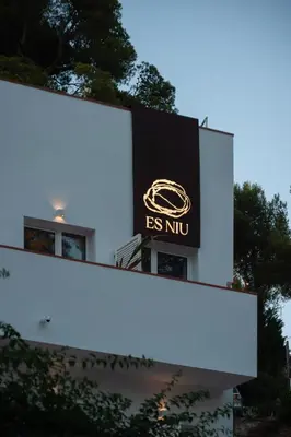 Certificado, premio, señal o documento que está expuesto en Hostal Es Niu de Tamariu