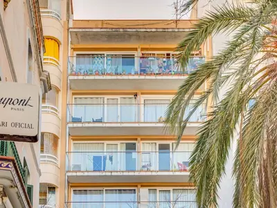 Plano de Elegant Apartment with Terrace