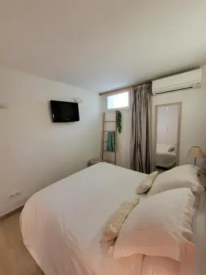 Cama o camas de una habitación en Playa Canadell MAR P primera línea de mar con terraza - WeHost Costa Brava