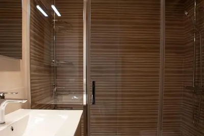 Un baño de Playa Canadell MAR P primera línea de mar con terraza - WeHost Costa Brava
