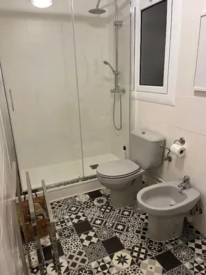 Un baño de LETS HOLIDAYS Attractive apartment in costa brava