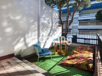 Un balcón o terraza de Mar bella Apartament a dos minuts de la platja amb wifi i parking per 6 persones