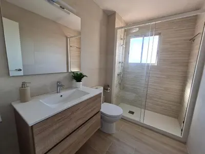 Un baño de S'Agaró Apartment with sea views and pool