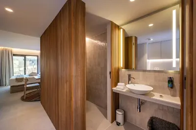 Un baño de Talaia Plaza EcoResort Begur