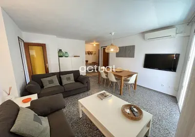 Una televisión o centro de entretenimiento en SANT JOSEP 3E