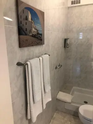 Un baño de Apt con piscina en Calella de Palafrugell, parking gratuito