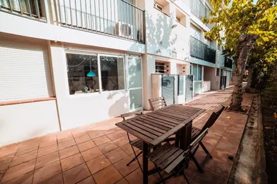 Un balcón o terraza de Apt con piscina en Calella de Palafrugell, parking gratuito