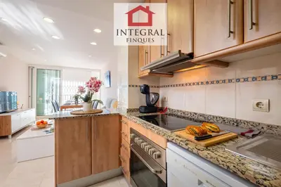 Una cocina o zona de cocina en Blue Wave Apartment