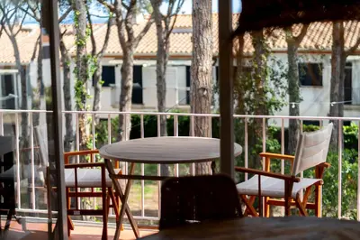 Un balcón o terraza de Apartamentos CASA MAREA Calella Palafrugell con Parking