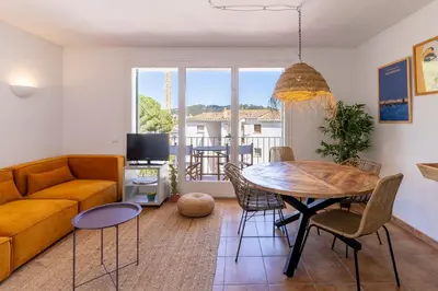 Zona de estar de Apartamentos CASA MAREA Calella Palafrugell con Parking