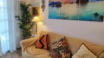 Zona de estar de Casa Blanca 42 – Piscina, BBQ y Wifi (6 pax)