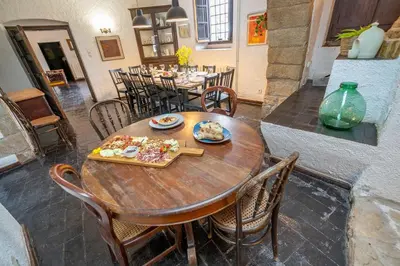 Comida en o cerca de esta villa