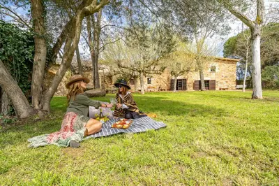 Jardín al aire libre en Masia Marco Grupos Grandes Piscina Barbacoa Aire Acondicionado
