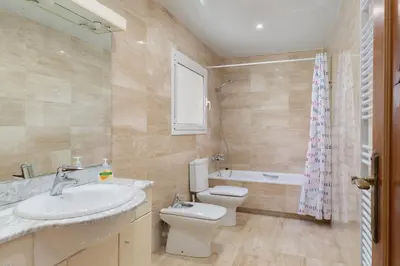 Un baño de Hauzify I Casa Suredes