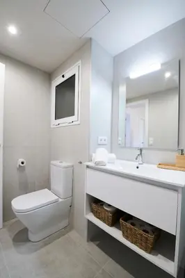 Un baño de Costa Brava E-4