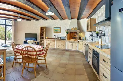 Una cocina o zona de cocina en VILLA LA CALA with swimming pool & sea view, 10 min walk from the sea
