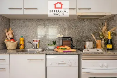 Una cocina o zona de cocina en Apartment 4U