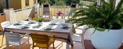 Un balcón o terraza de Agradable casa con terraza en S'Agaró