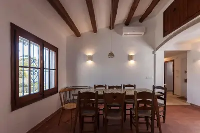 Zona de estar de LETS HOLIDAYS Big House with Bbq and Dining Room Outside