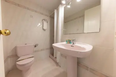 Un baño de Bravissimo Estel A4 S'Agaró