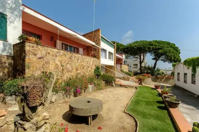 Jardín al aire libre en Bravissimo Vil·les Brusi C S'Agaró