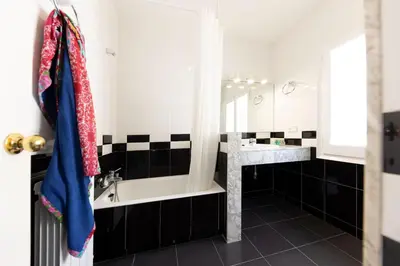 Un baño de Bravissimo Vil·les Brusi C S'Agaró