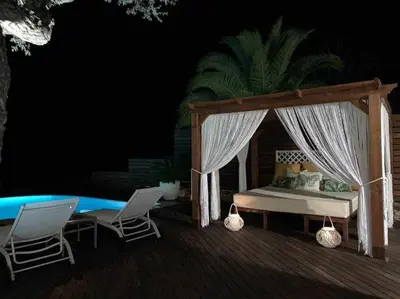 Piscina en o cerca de Estilo Mediterráneo a 200 m playa con piscina