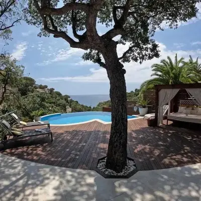 Estilo Mediterráneo a 200 m playa con piscina