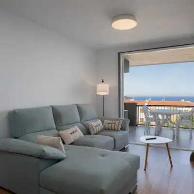 Apartament gran amb vistes al mar